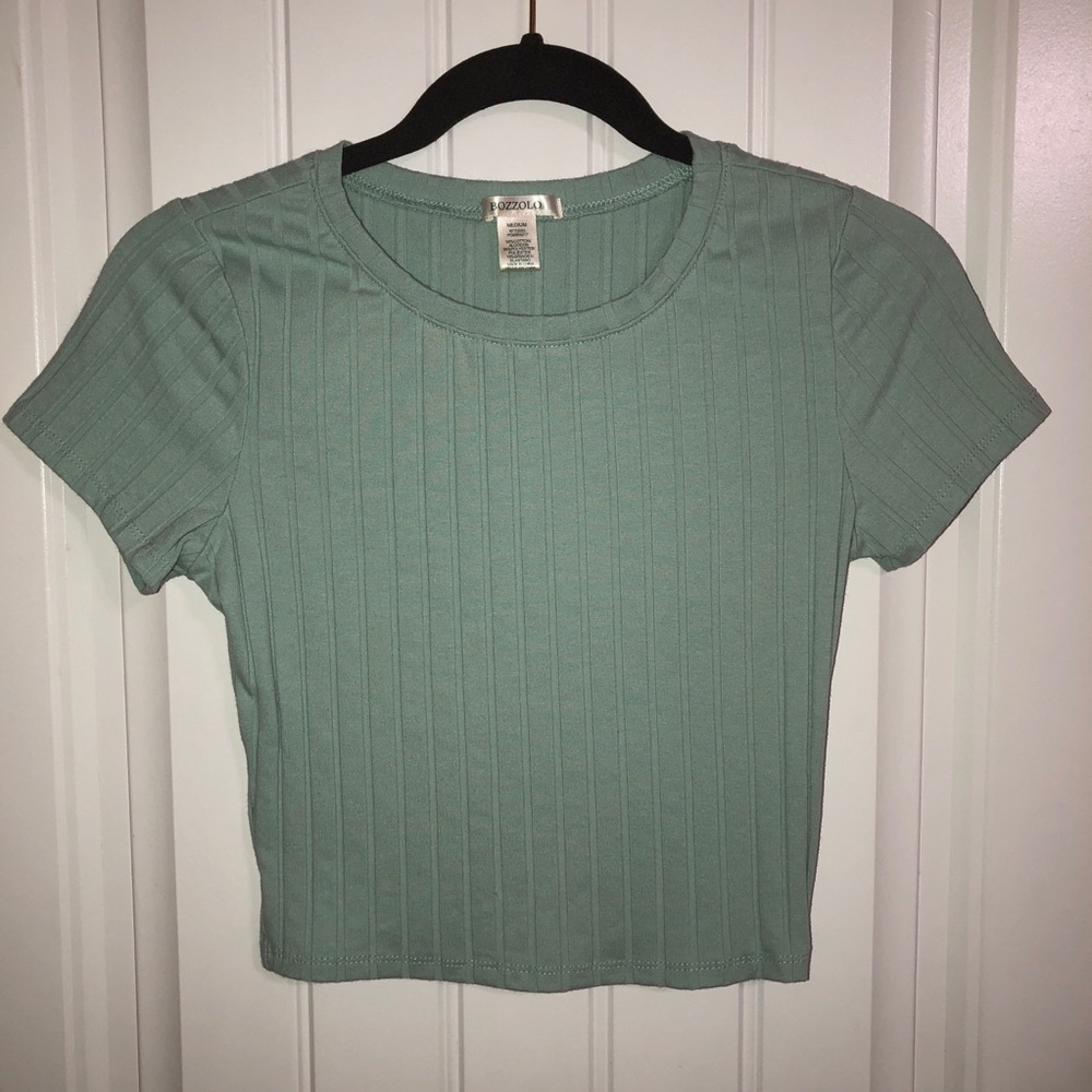 Short sleeve mint green top size medium
